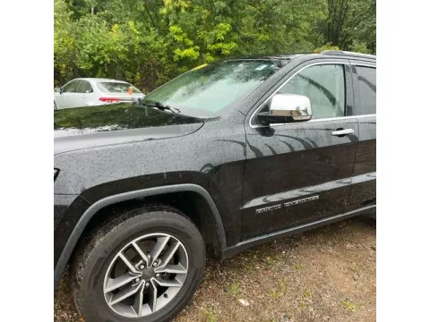 Photos of 2020 Jeep Grand Cherokee Limited Sport Utility 4D for sale in Altavista, VA at DNX Motors Altavista