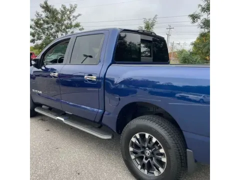 More photos of 2017 Nissan Titan Crew Cab SL Pickup 4D 5 1/2 ft at DNX Motors Altavista, VA