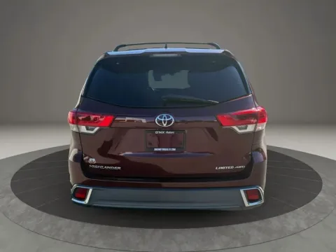 More photos of 2019 Toyota Highlander Limited Platinum Sport Utility 4D at DNX Motors Altavista, VA