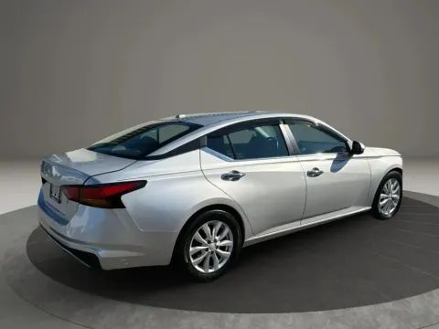 More photos of 2020 Nissan Altima 2.5 S Sedan 4D at DNX Motors Altavista, VA