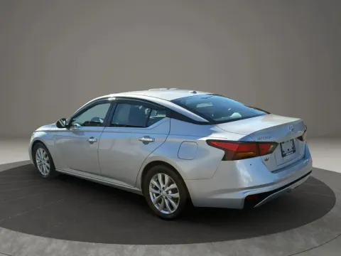 Another view of 2020 Nissan Altima 2.5 S Sedan 4D for sale in Altavista, VA at DNX Motors Altavista