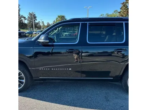 Another view of 2022 Jeep Grand Wagoneer Series I Sport Utility 4D for sale in Altavista, VA at DNX Motors Altavista