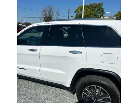 Another view of 2020 Jeep Grand Cherokee Limited Sport Utility 4D for sale in Altavista, VA at DNX Motors Altavista
