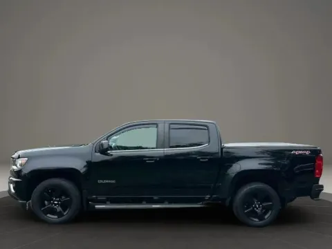 More photos of 2016 Chevrolet Colorado Crew Cab LT Pickup 4D 5 ft at DNX Motors Altavista, VA