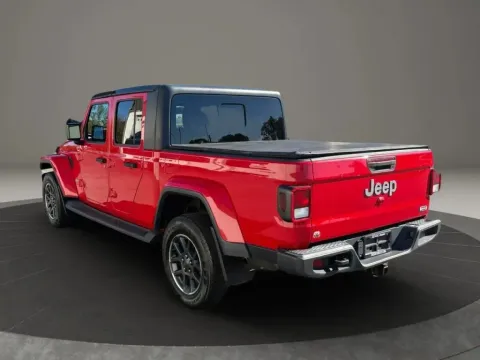 Another view of 2020 Jeep Gladiator Overland Pickup 4D 5 ft for sale in Altavista, VA at DNX Motors Altavista