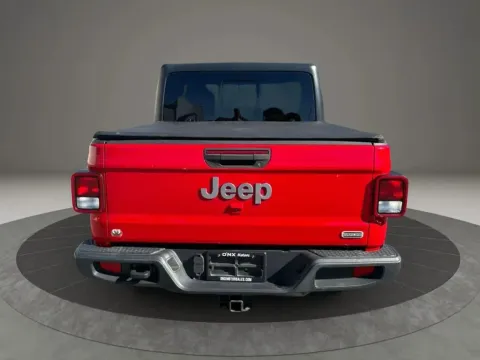 More photos of 2020 Jeep Gladiator Overland Pickup 4D 5 ft at DNX Motors Altavista, VA