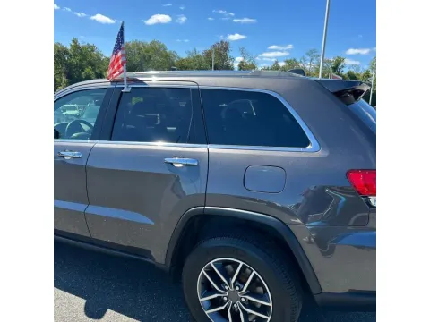 More photos of 2019 Jeep Grand Cherokee Limited Sport Utility 4D at DNX Motors Altavista, VA