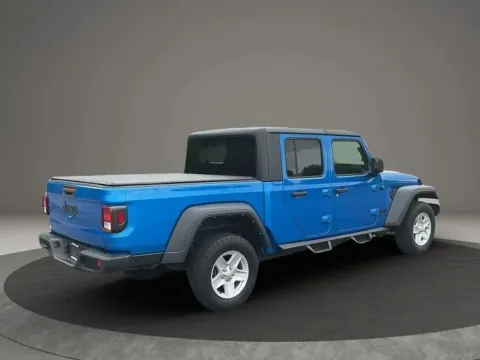 More photos of 2023 Jeep Gladiator Sport S Pickup 4D 5 ft at DNX Motors Forest, VA