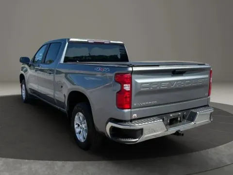 More photos of 2020 Chevrolet Silverado 1500 Crew Cab LT Pickup 4D 6 1/2 ft at DNX Motors Forest, VA