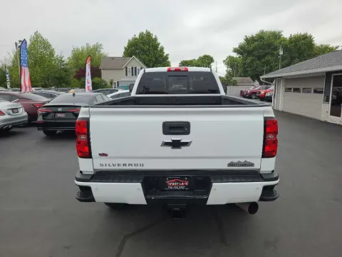 More photos of 2016 CHEVROLET SILVERADO 2500 HIGH COUNTRY at Fast Lane Autos, IN
