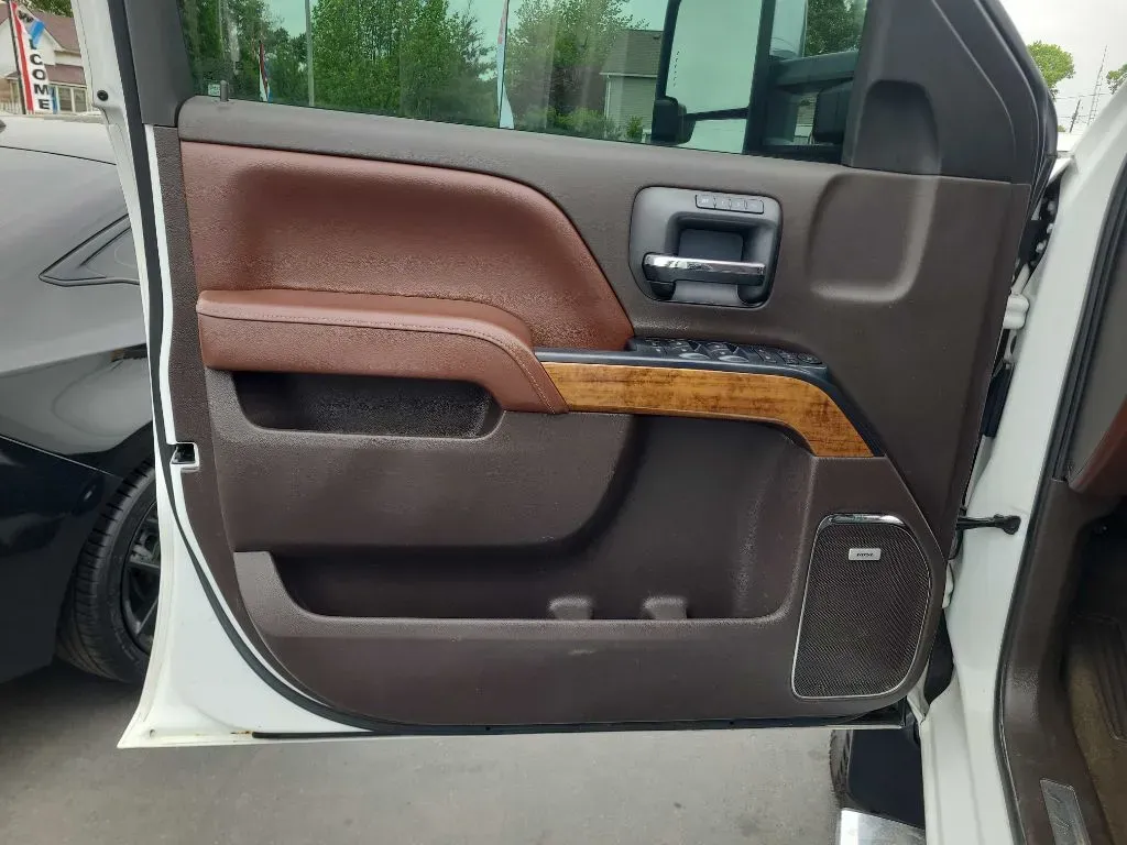 2016 Chevrolet Silverado 2500HD High Country - Photo 35