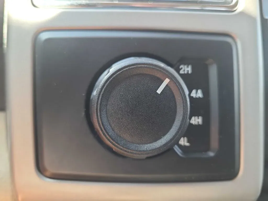 2020 Ford F-150 Lariat - Photo 26