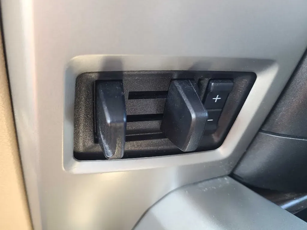 2020 Ford F-150 Lariat - Photo 23