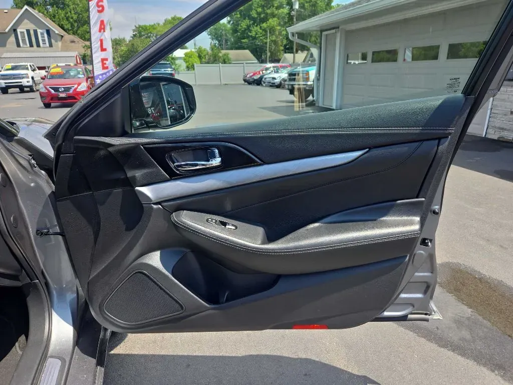 2018 Nissan Maxima SV - Photo 29