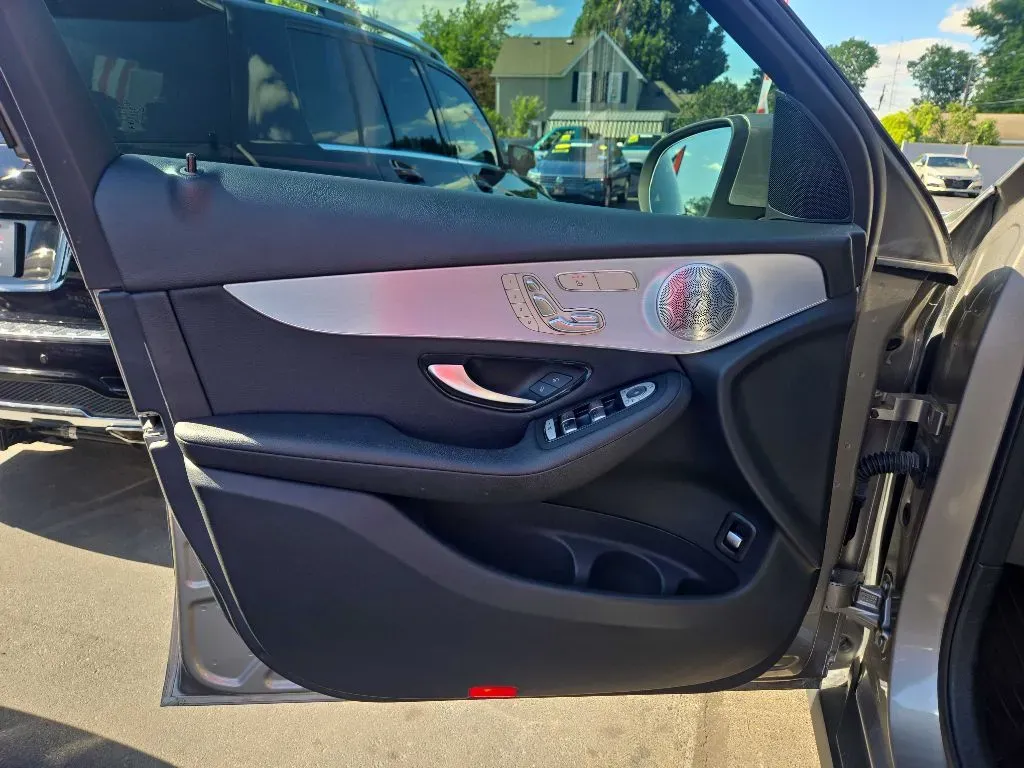 2019 Mercedes-Benz GLC GLC300 - Photo 30