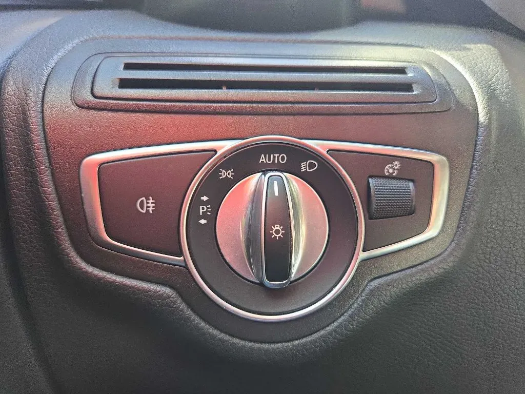 2019 Mercedes-Benz GLC GLC300 - Photo 20
