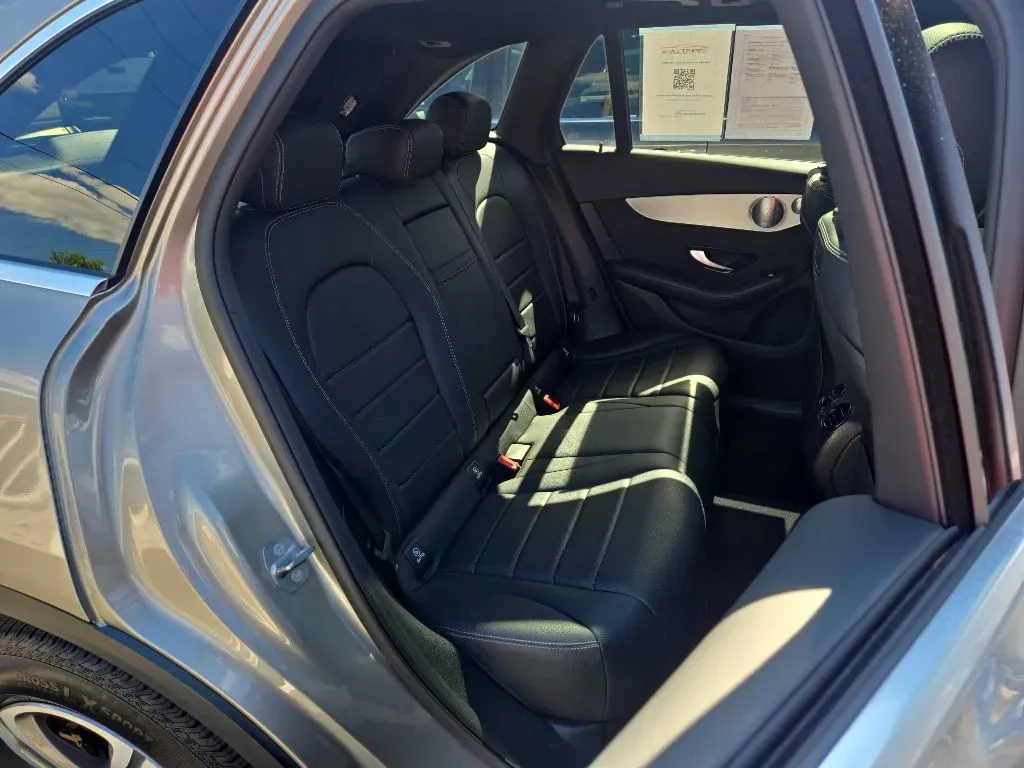 2019 Mercedes-Benz GLC GLC300 - Photo 14