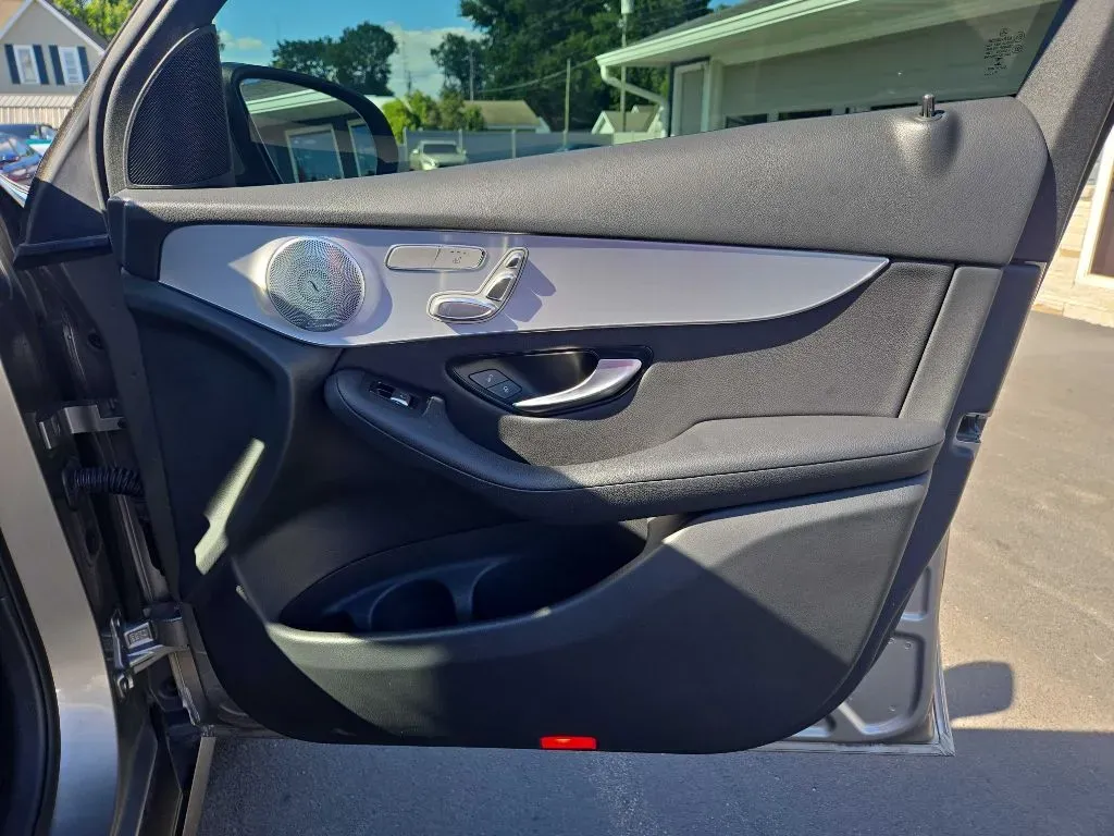 2019 Mercedes-Benz GLC GLC300 - Photo 32
