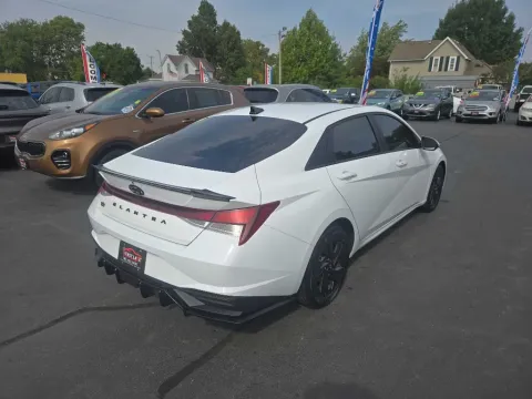 More photos of 2021 HYUNDAI ELANTRA SEL at Fast Lane Autos, IN