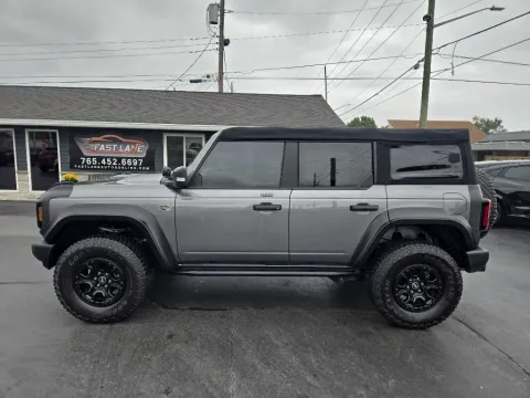 Photos of 2022 FORD BRONCO BASE for sale in Kokomo, IN at Fast Lane Autos