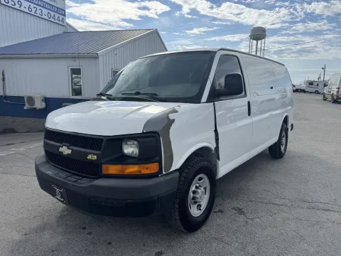 Photos of 2009 CHEVROLET EXPRESS G3500  CG33405 for sale in Richmond, KY at Central KY Truck and Trailer Sales