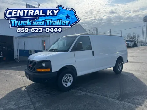 White 2011 GMC SAVANA G3500  TG33405 for sale in Richmond, KY