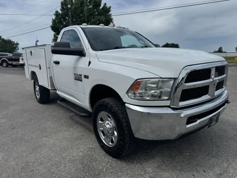 More photos of 2018 RAM 3500 ST at Central KY Truck and Trailer Sales, KY