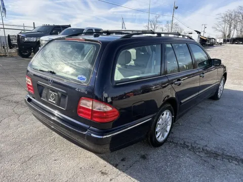 More photos of 2003 MERCEDES-BENZ E-CLASS E320 4MATIC  E320S4M at Central KY Truck and Trailer Sales, KY