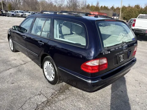 More photos of 2003 MERCEDES-BENZ E-CLASS E320 4MATIC  E320S4M at Central KY Truck and Trailer Sales, KY