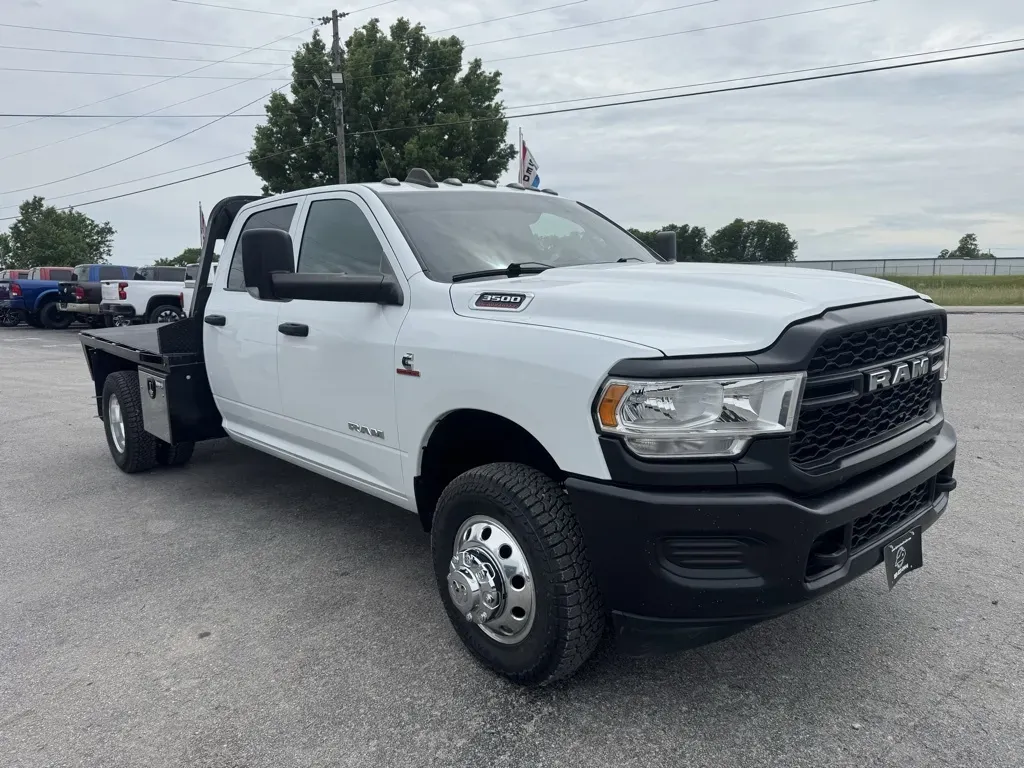 More photos of 2022 RAM 3500 TRADESMAN CREW CAB at Central KY Truck and Trailer Sales, KY