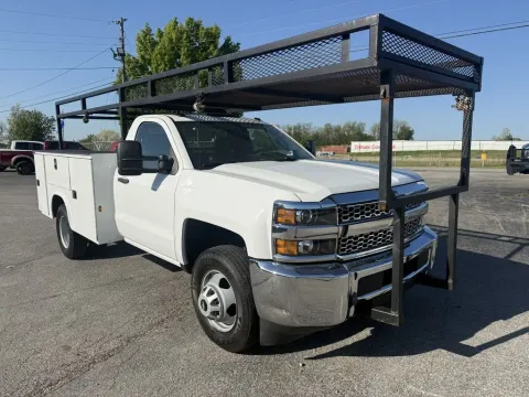 More photos of 2019 CHEVROLET SILVERADO 3500 Work Truck at Central KY Truck and Trailer Sales, KY