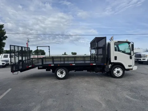 More photos of 2016 ISUZU NPR HD at Central KY Truck and Trailer Sales, KY