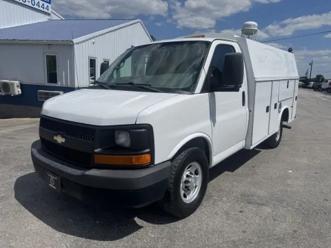 Photos of 2015 CHEVROLET EXPRESS G3500  CG33503 for sale in Richmond, KY at Central KY Truck and Trailer Sales