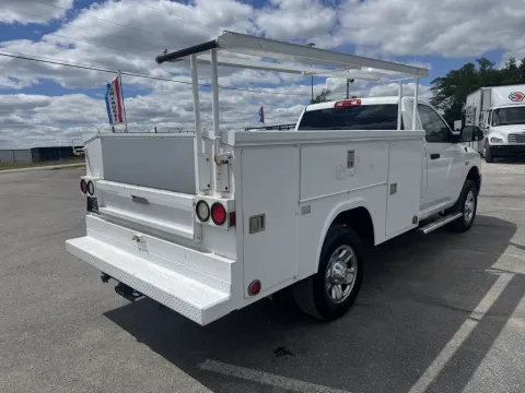 More photos of 2015 Ram 3500   DD3L63 at Central KY Truck and Trailer Sales, KY