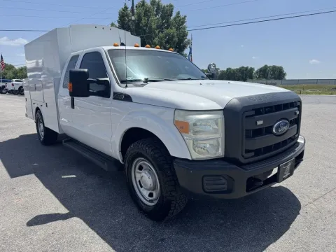 More photos of 2016 Ford Super Duty F-350 SRW   X3E at Central KY Truck and Trailer Sales, KY
