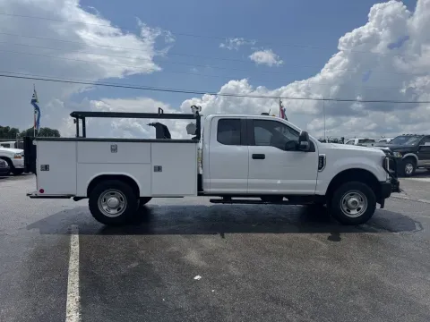 More photos of 2019 Ford Super Duty F-350 SRW 4x4 Utility   X3F at Central KY Truck and Trailer Sales, KY