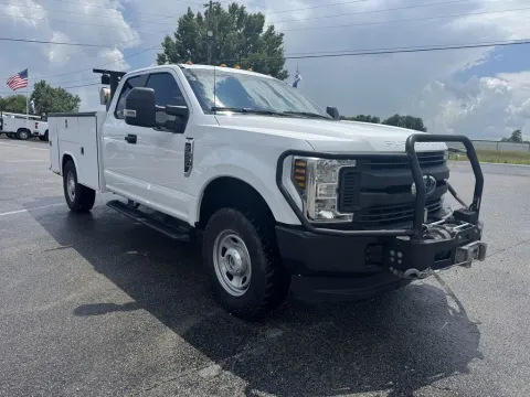 More photos of 2019 Ford Super Duty F-350 SRW 4x4 Utility   X3F at Central KY Truck and Trailer Sales, KY
