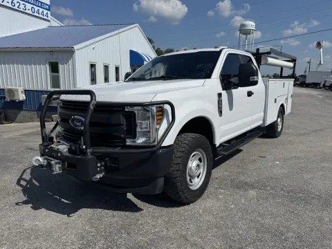 Photos of 2019 Ford Super Duty F-350 SRW 4x4 Utility   X3F for sale in Richmond, KY at Central KY Truck and Trailer Sales