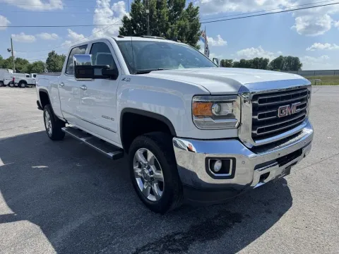 More photos of 2017 GMC Sierra 2500HD Crew Cab 4x4 SLT at Central KY Truck and Trailer Sales, KY