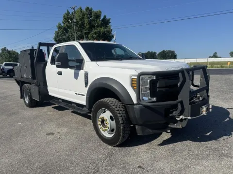 More photos of 2018 Ford Chassis Cab F-450 XL SuperCab DRW at Central KY Truck and Trailer Sales, KY