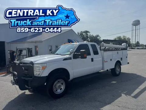 White 2016 Ford F-350 Super Duty XL for sale in Richmond, KY