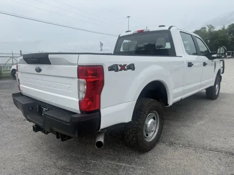 More photos of 2020 Ford F-250 Super Duty Crew Cab XL4WD at Central KY Truck and Trailer Sales, KY