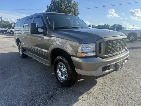 More photos of 2003 Ford Excursion Limited 7.3L Diesel at Central KY Truck and Trailer Sales, KY