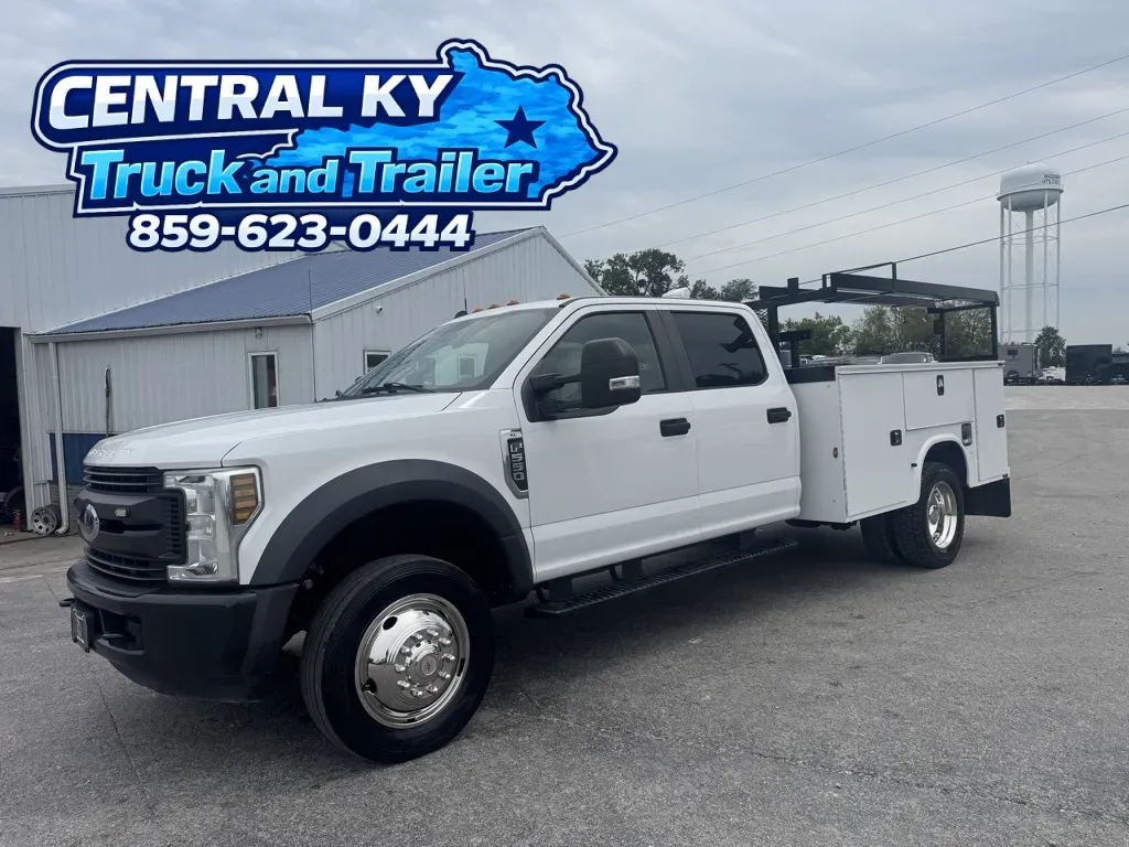White 2019 Ford F-550 Super Duty SuperCrew XL Cab & Chassis Utility for sale in Richmond, KY
