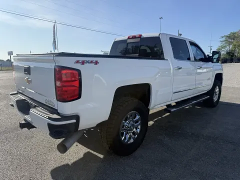 More photos of 2015 Chevrolet Silverado 3500HD High Country at Central KY Truck and Trailer Sales, KY