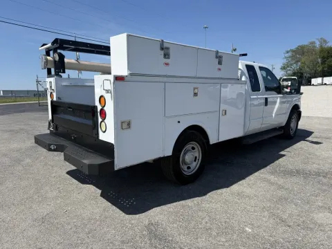 More photos of 2013 Ford F-350 Super Duty XL at Central KY Truck and Trailer Sales, KY