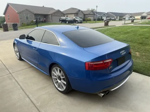 More photos of 2008 Audi S5 quattro at Central KY Truck and Trailer Sales, KY