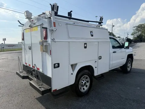 More photos of 2018 Chevrolet 3500HD REGULAR CAB 2WD Work Truck at Central KY Truck and Trailer Sales, KY
