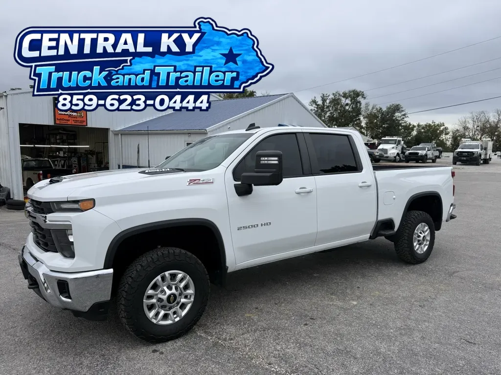 White 2024 Chevrolet Silverado 2500HD LT CREW CAB 4X4 for sale in Richmond, KY