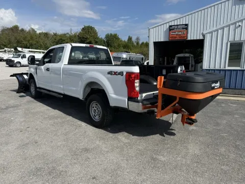 More photos of 2020 Ford F-250 Super Duty XL PLOW TRUCK at Central KY Truck and Trailer Sales, KY